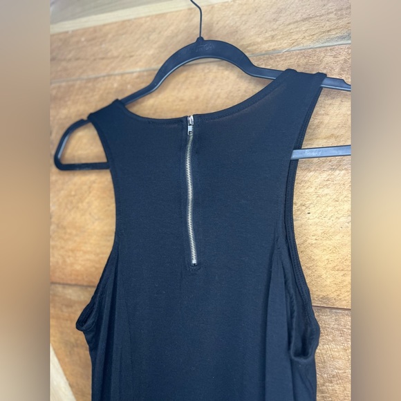 Acemi Flowy Zip up Black A-Line Dress - Women's Size Medium (Rayon/Spandex) - Picture 4 of 10